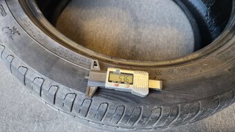 Predám letné pneumatiky Pirelli 255x45 r19 - 8