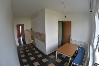 PREDAJ: 2 izbový byt s balkónom, Petržalka, Vilová ul.- BRAT - 8