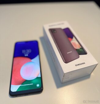 Samsung Galaxy A22 5G v čiernej farbe, veľmi dobrý stav - 8