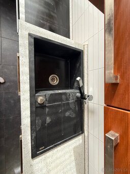 Zachovalá kuchyňa so spotrebičmi - 8