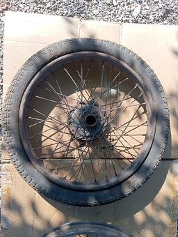 Predám kompletné kolesá na čz 125 T - 8