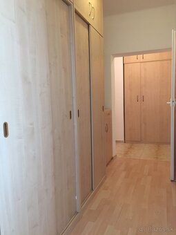 PRENAJMEM 1 IZBOVY BYT, KE-STARE MESTO - 8