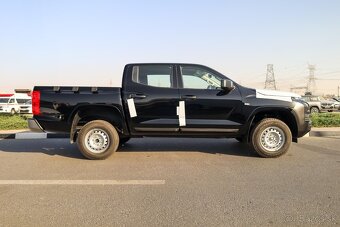 2025 Mitsubishi L200 2,4 benzin manual Predvadzacka DPH - 8