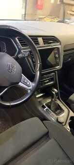 Volkswagen Tiguan - 8