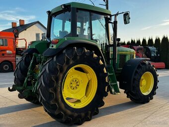John Deere 6800 - 8