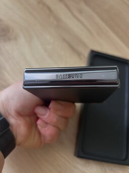 Samsung Z flip4 - 8