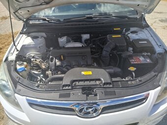 HYUNDAI - 8