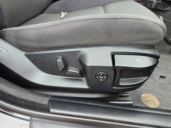 Rozpredám na diely _ bmw F11 520d - 8