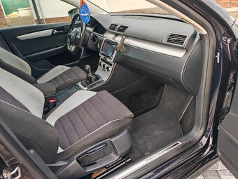 Volkswagen Passat variant 2,0tdi 103kw R-LINE - 8