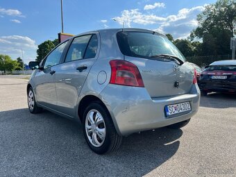 Toyota Yaris 1.3 benzín, 64kW, MT/5, rok:11.2007. - 8