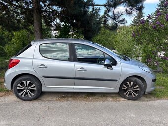 Peugeot 207 - 8