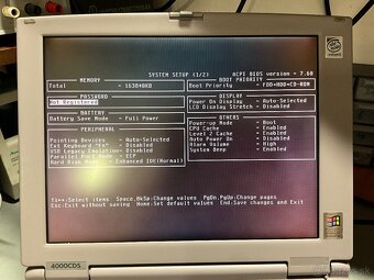 Toshiba Satellite 4000CDS Intel Pentium II, 233MHz - 8