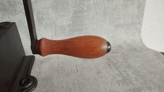 Starý mlýnek na kávu - 8