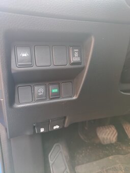 Nissan Qashqai 4x4 + ťažné, 360 kamera - 8