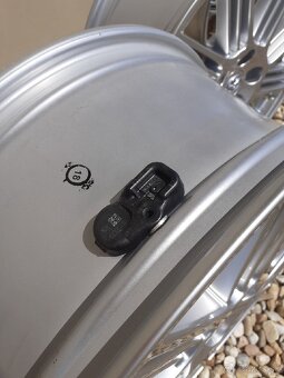 Orig. Toyota ALU kolesá 5x114,3 R18 - 8