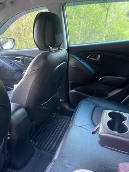 SUV Hyunda ix35 - 8