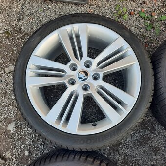 PICTORIS zimna Alu kola R18 5x112 Octavia VRS Touran Sharan - 8