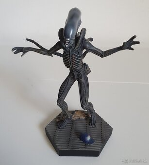 Alien votrelec zbierka - 8