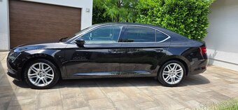 Škoda Superb 2.0 TDI SCR Live Plus DSG - 8
