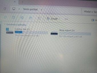 predám Lenovo V330 , Intel® Core™i5, 20gb ram , Win 11 - 8