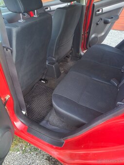 Suzuki Swift - 8