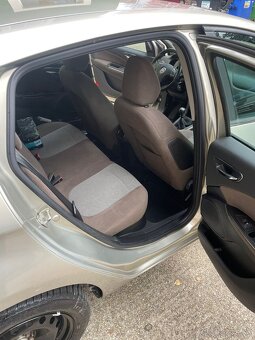 Predám Fiat bravo II 1.6jtd 77 kw - 8