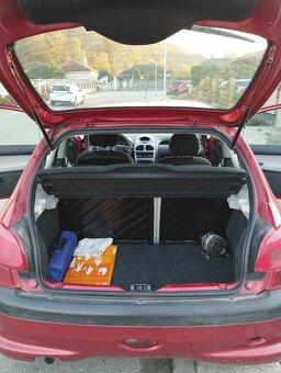 Predám Peugeot 206 1,1 - 8