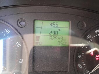 Predam Škoda roomster 1,4 63kw, benzin rok 2012 - 8