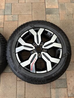Zimná sada Dacia Duster 215/60 R17 - 8