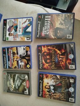 Playstation 2 slim+5 ovladocou+27 hier - 8