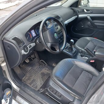 ŠKODA OCTAVIA SCOUT 2.0TDI 4X4 M6 COMBI - 8