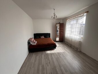 MAĎARSKO - SZUHOGY - 5 IZBOVÝ RODINNÝ DOM - 8