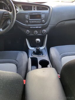 KIA Cee’d SW Combi 1.6 GDi 99kw Manuál - 8