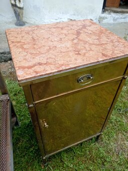 Starožitný nábytok - 8