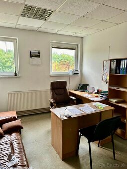 Budovy v priemyselnom areáli NA PREDAJ - 8