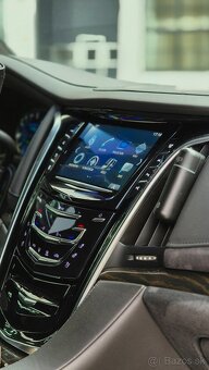 Cadillac Escalade 6.2L Platinum - 8