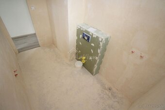 NOVOSTAVBA skoro. dokončená v obci Šišov poz.700m2 - 8