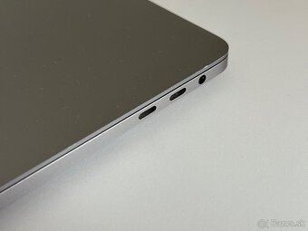 MacBook Pro 13” | 2019 | 8gb RAM | 256gb disk - 8