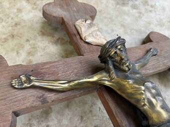 Dva starožitné veľké kríže - 8