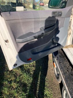 Rozpredam fabiu na nahradne diely 1.9sdi - 8