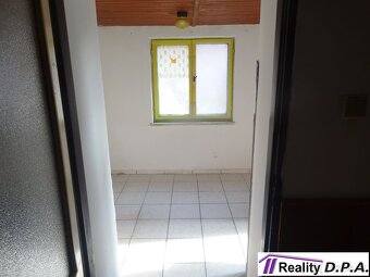 Exkluzívne - Rodinný dom s pozemkom 642 m2 za cenu 1 izbovéh - 8