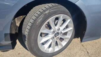 Toyota Corolla sedan 1,8 hybrid Comfot Tech + Techpack 72KW  - 8