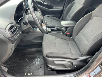 Hyundai i30 1.5 benzín 2021 - 8