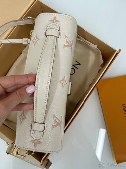Kabelka Louis Vuitton POCHETTE METIS📐 25-19-7 cm - 8