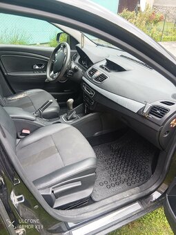 Renault fluence 1,6 - 8