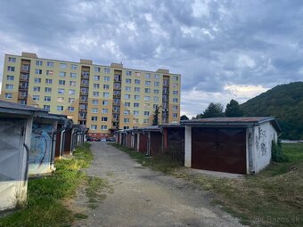 Predám garáž s elektrikou 18m2 v meste Snina. - 8