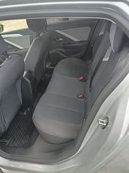 Predám OPEL ASTRA 1.2 - 8