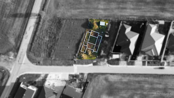 Na predaj stavebný pozemok so základovou doskou v Dolnom Vin - 8