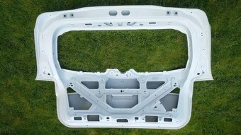 Mercedes B - class W247 2018 - zadna kapota dvere veko kufor - 8