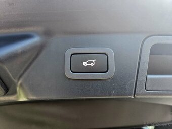 RANGE ROVER VELAR - PREDAJ AJ NA SPLÁTKY - 8